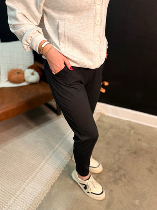 Junie Travel Jogger
