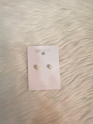 Pearl Studs